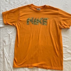 Men’s Nike T-shirt Large